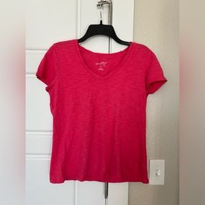 Ladies pink Universal Thread shorts sleeve shirt